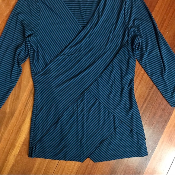 Vince Camuto Women’s Top M - Picture 2 of 7